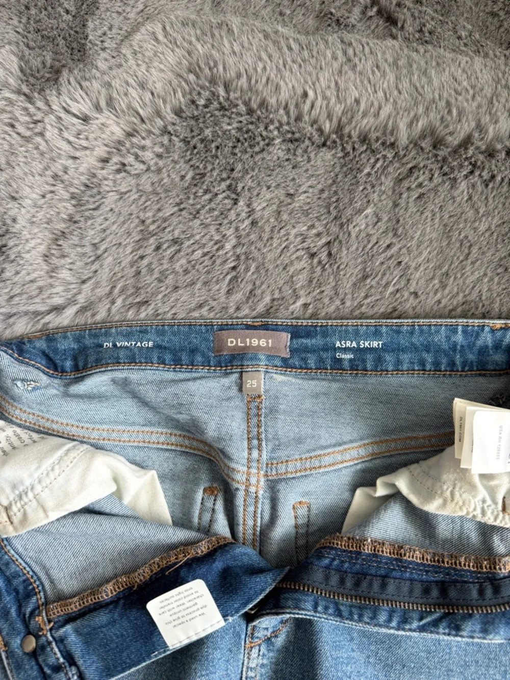DL1961 Medium Blue Denim Frayed-Hem Mini Skirt - Picture 6 of 8